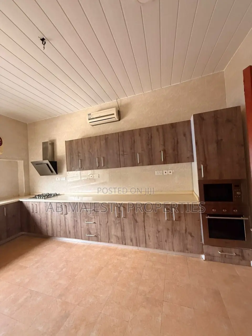 3bdrm Apartment in Ab Majesty, Ability for rent