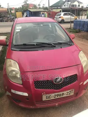 Toyota Vitz 1.5 FWD 3dr 2009 Red