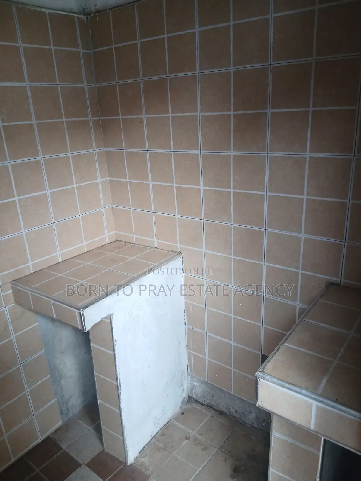 1bdrm Apartment in Born To Pray Estate, Ejisu-Juaben Municipal for rent