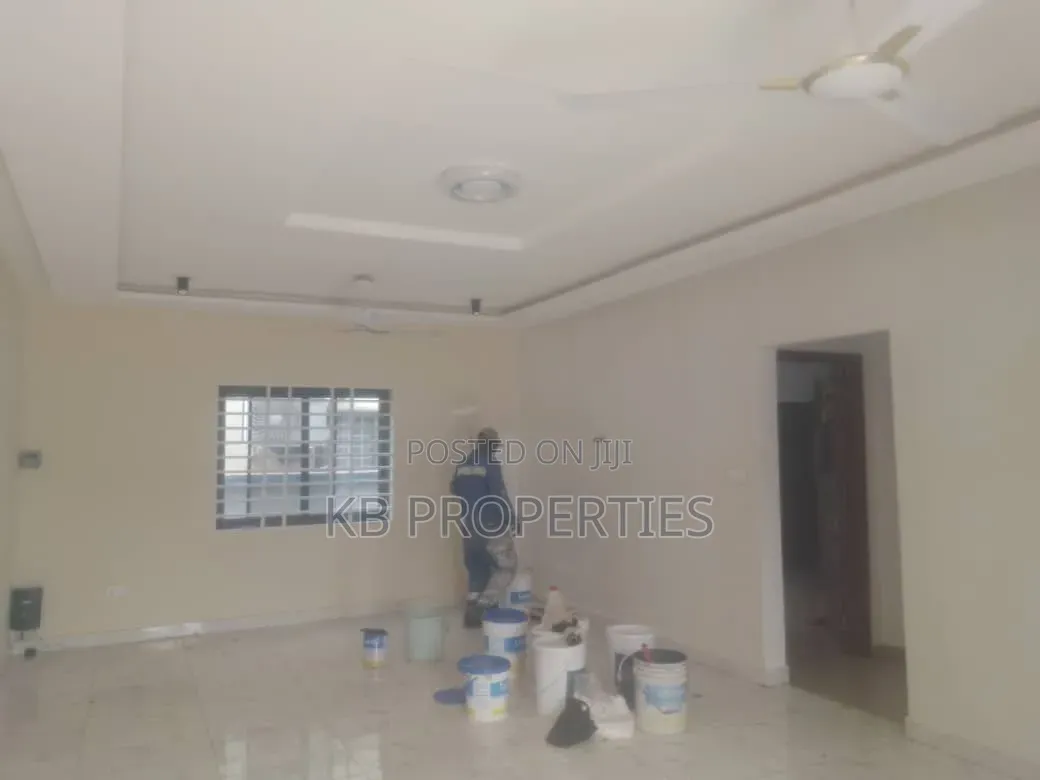 3bdrm House in Kb Properties, Lashibi for rent