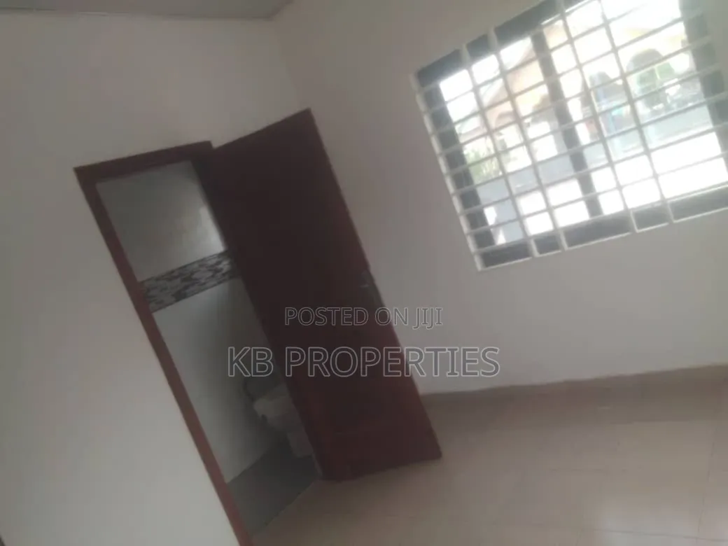 3bdrm House in Kb Properties, Lashibi for rent