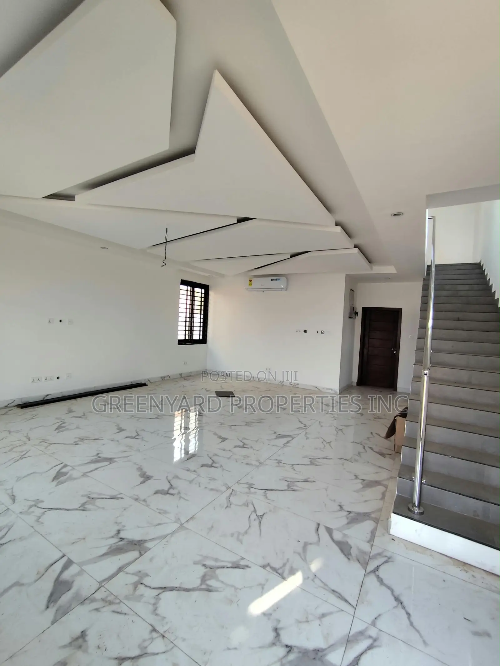 3bdrm House in Roses, Ashaley Botwe for rent