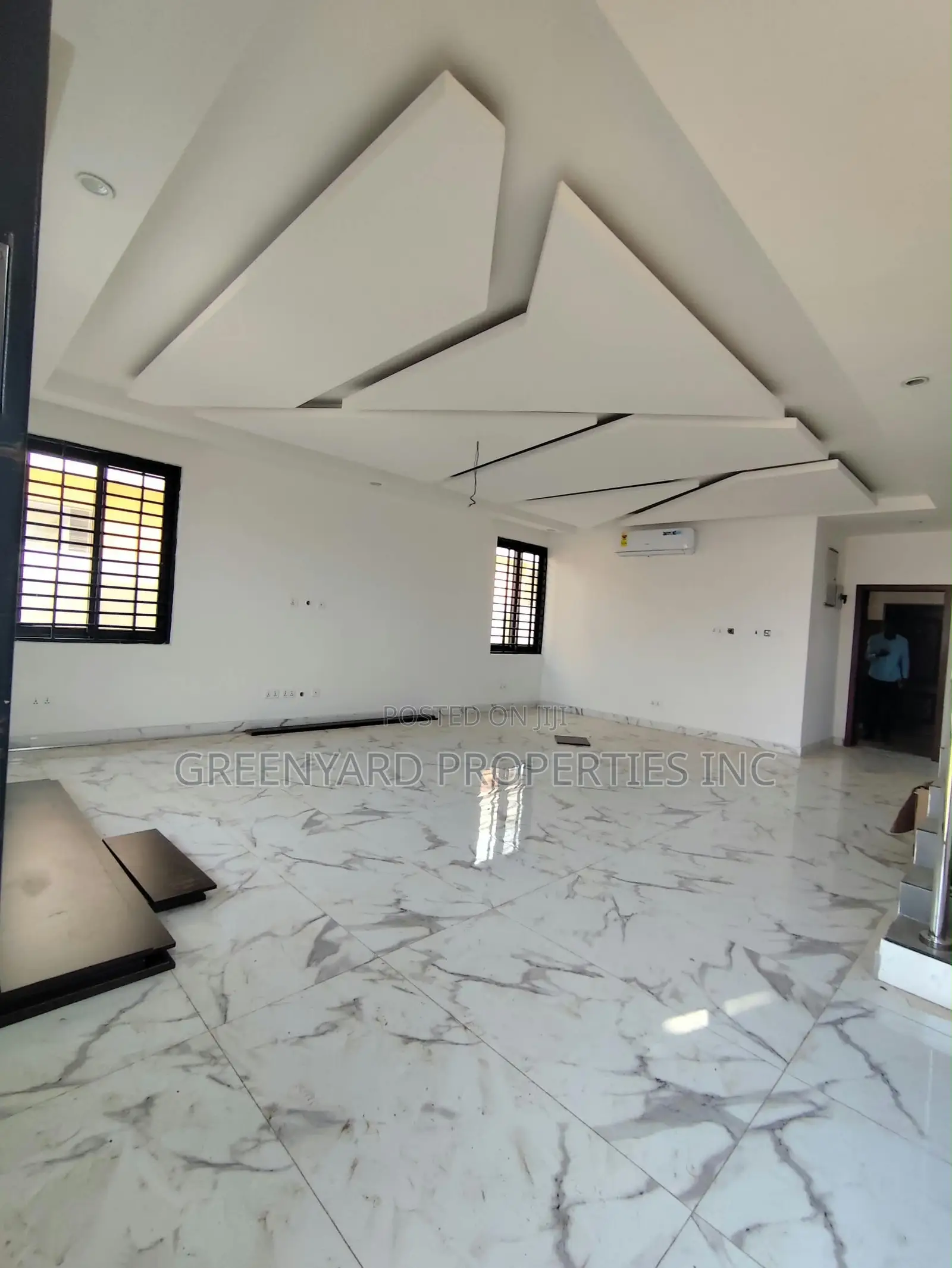 3bdrm House in Roses, Ashaley Botwe for rent
