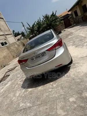 Hyundai Elantra Limited 2012 Silver