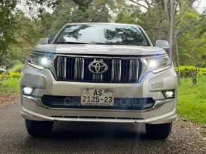 Toyota Land Cruiser Prado 4.0 Petrol TX-L 2014 Silver