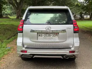 Toyota Land Cruiser Prado 4.0 Petrol TX-L 2014 Silver