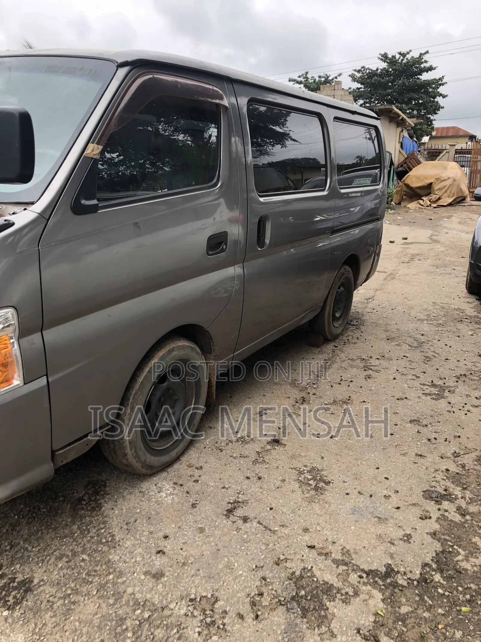 Nissan Caravan (Urvan) 2007