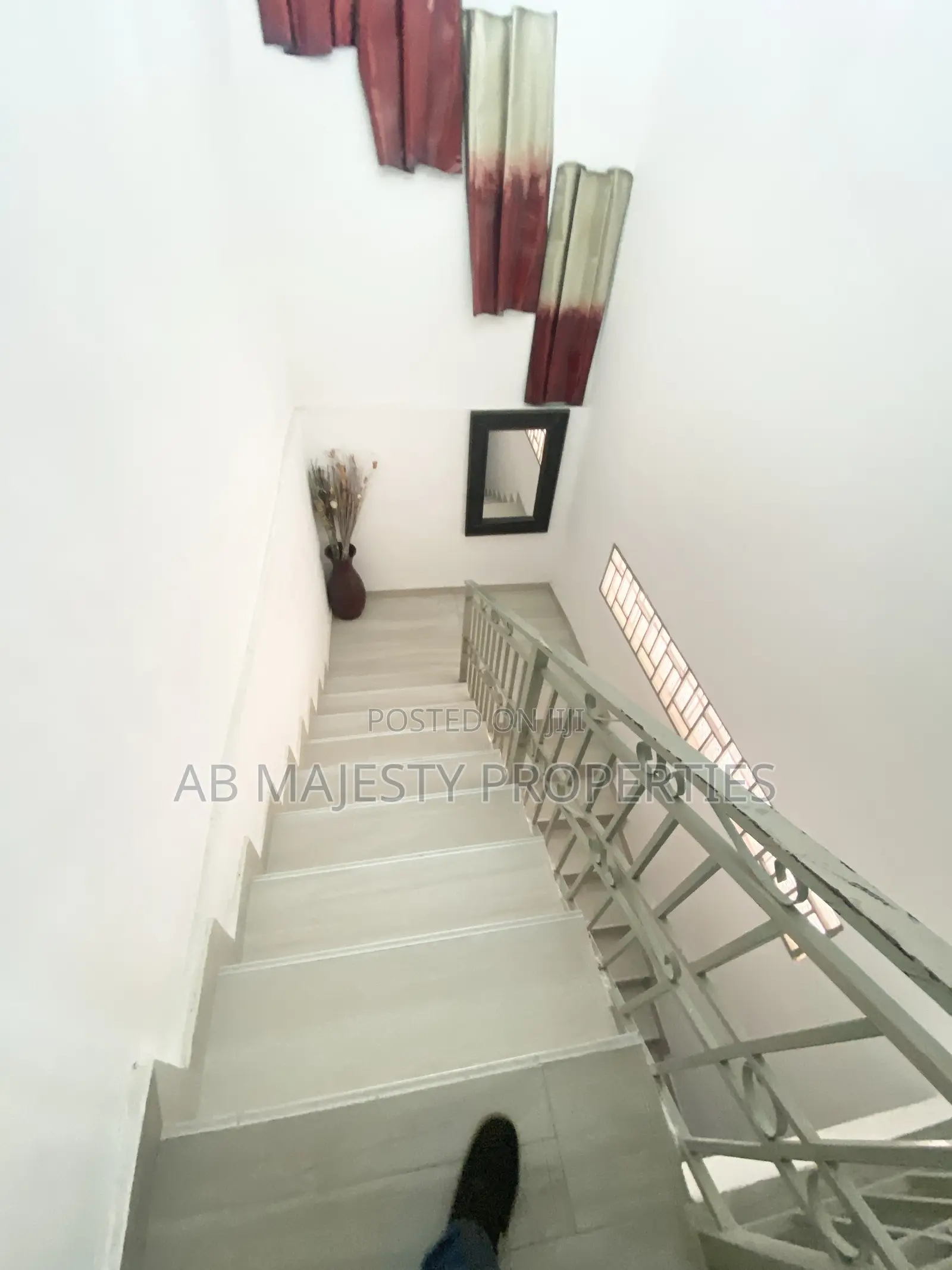 Furnished 3bdrm Townhouse / Terrace for rent
