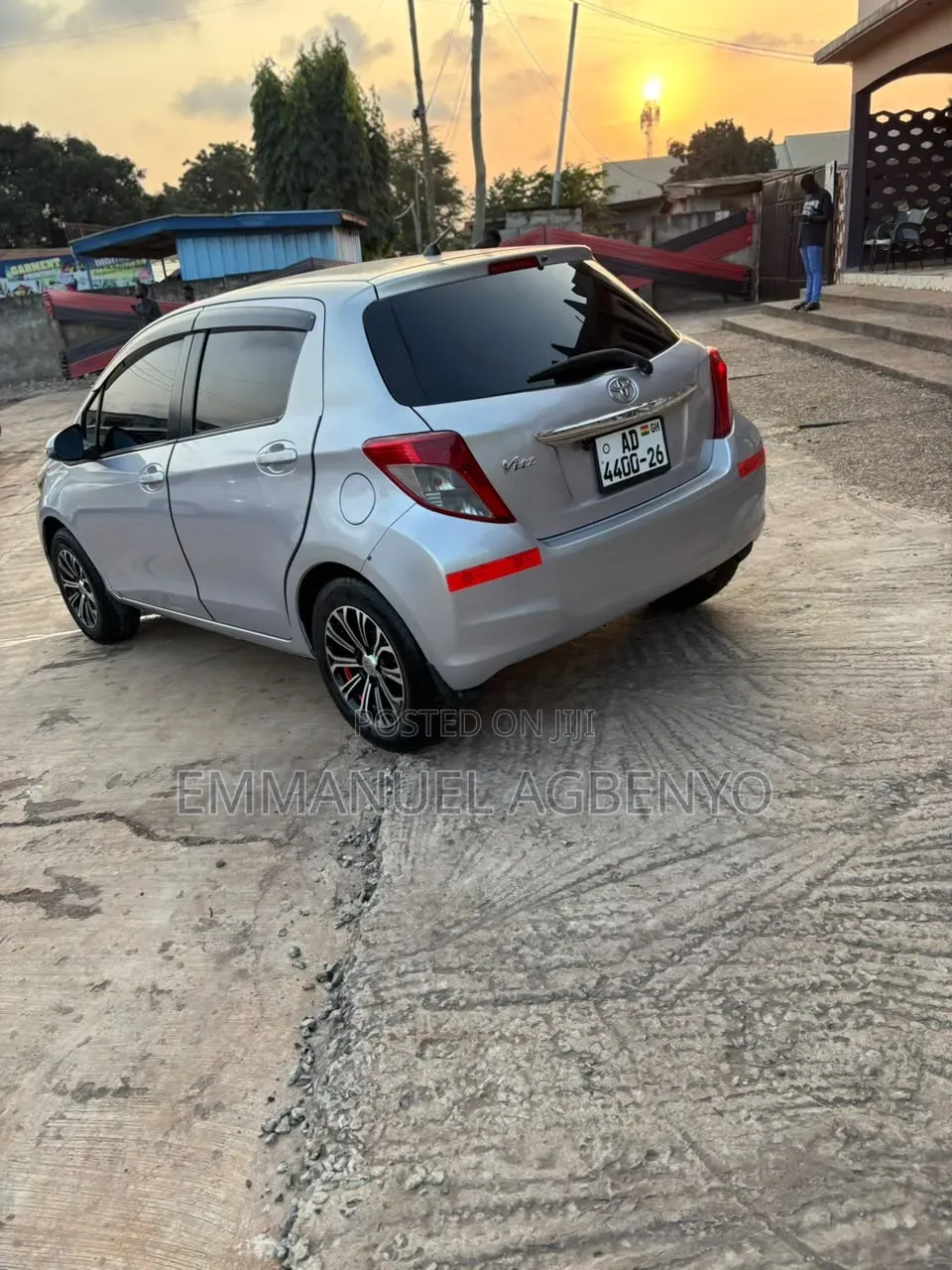 Toyota Vitz 2013 Silver