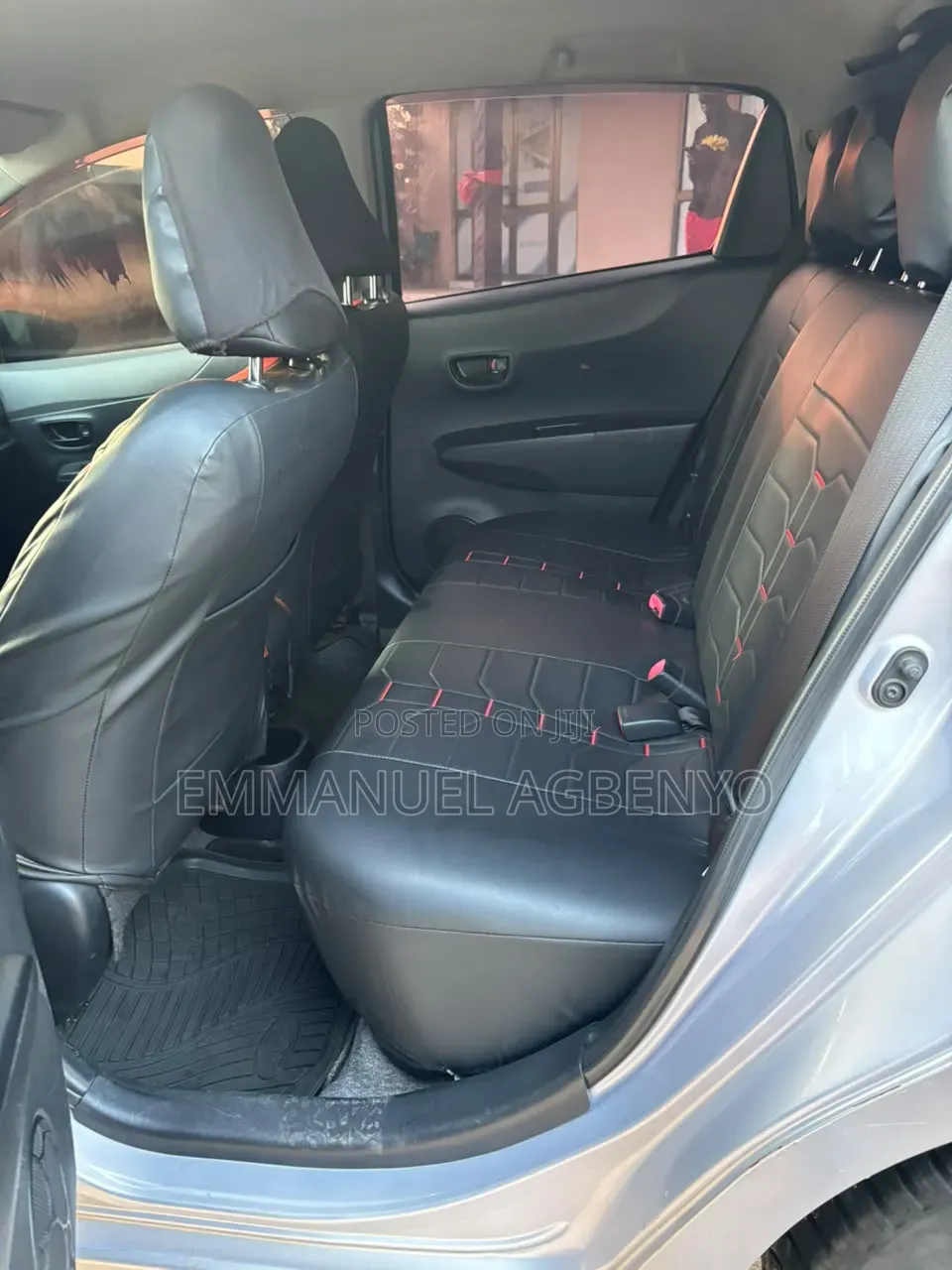 Toyota Vitz 2013 Silver