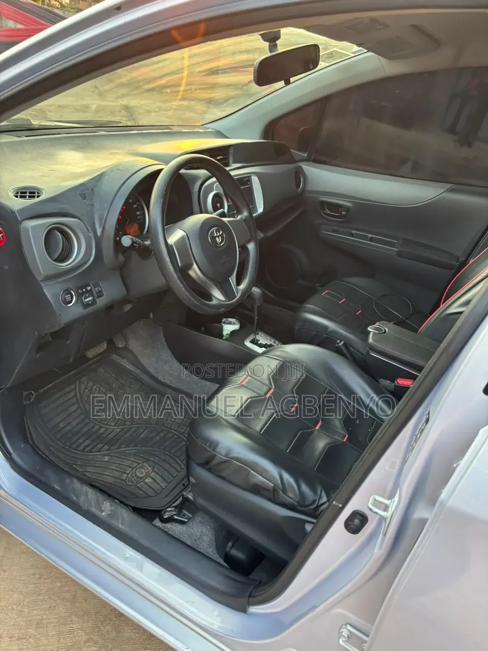 Toyota Vitz 2013 Silver