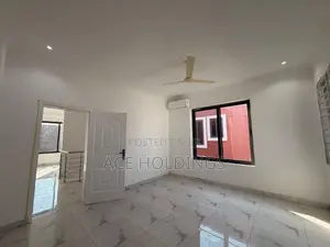 3bdrm Townhouse / Terrace in Nanakrom, School Junction for rent