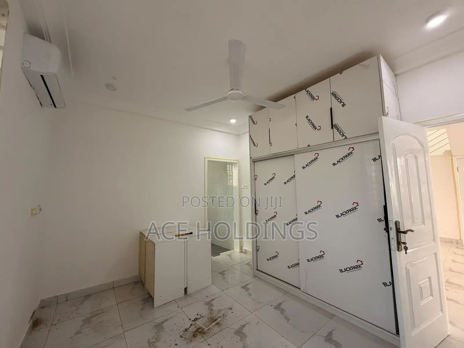 3bdrm Townhouse / Terrace in Nanakrom, School Junction for rent