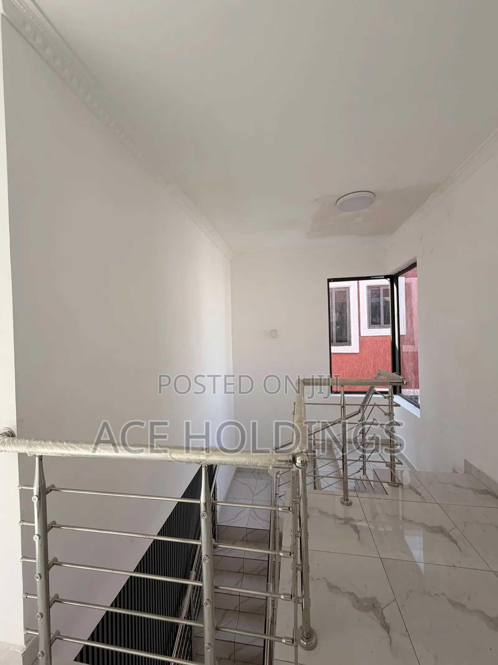 3bdrm Townhouse / Terrace in Nanakrom, School Junction for rent