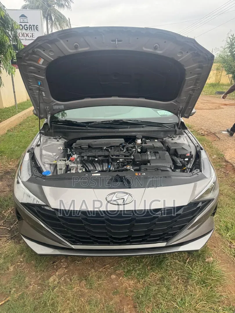 Hyundai Elantra SEL 2023 Gray