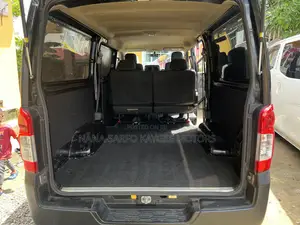 Nissan Caravan (Urvan) 2015 Black