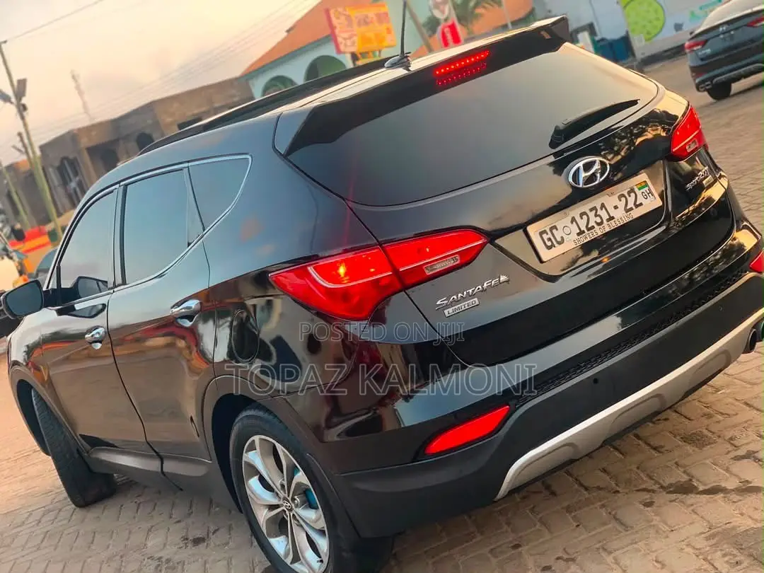 Hyundai Santa Fe 2015 Black