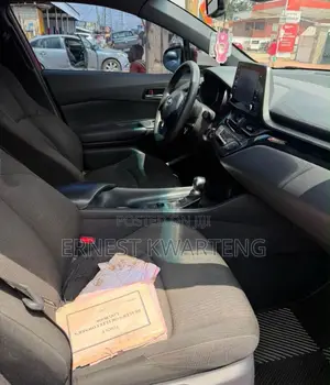 Toyota C-HR 2019 Red