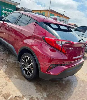 Toyota C-HR 2019 Red