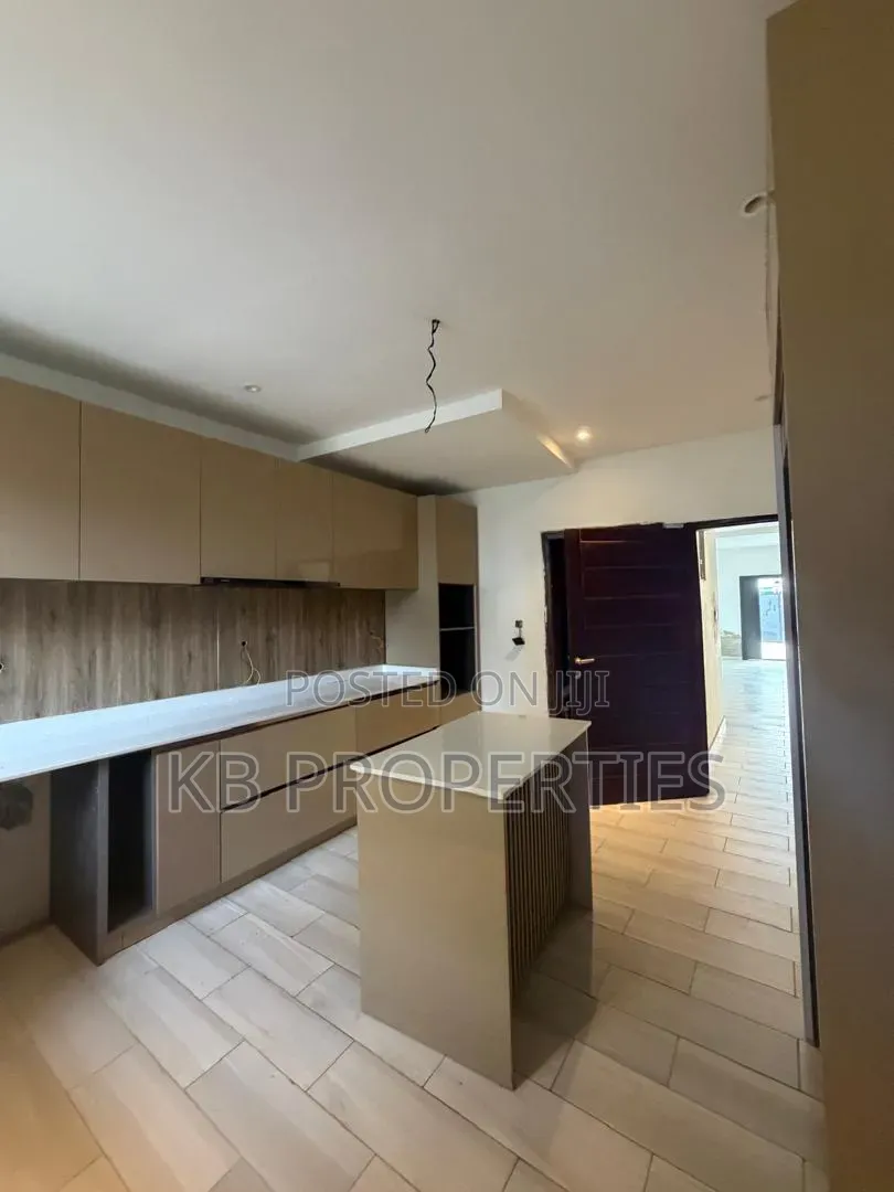 2bdrm Duplex in Kb Properties, Amasaman for sale