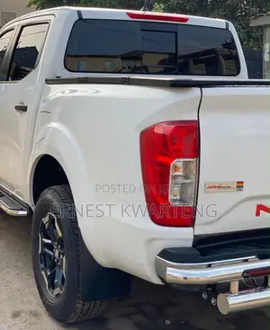 Nissan Navara 2024 White
