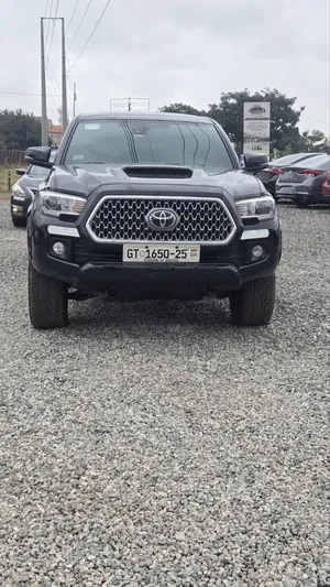 Toyota Tacoma 2019 Black