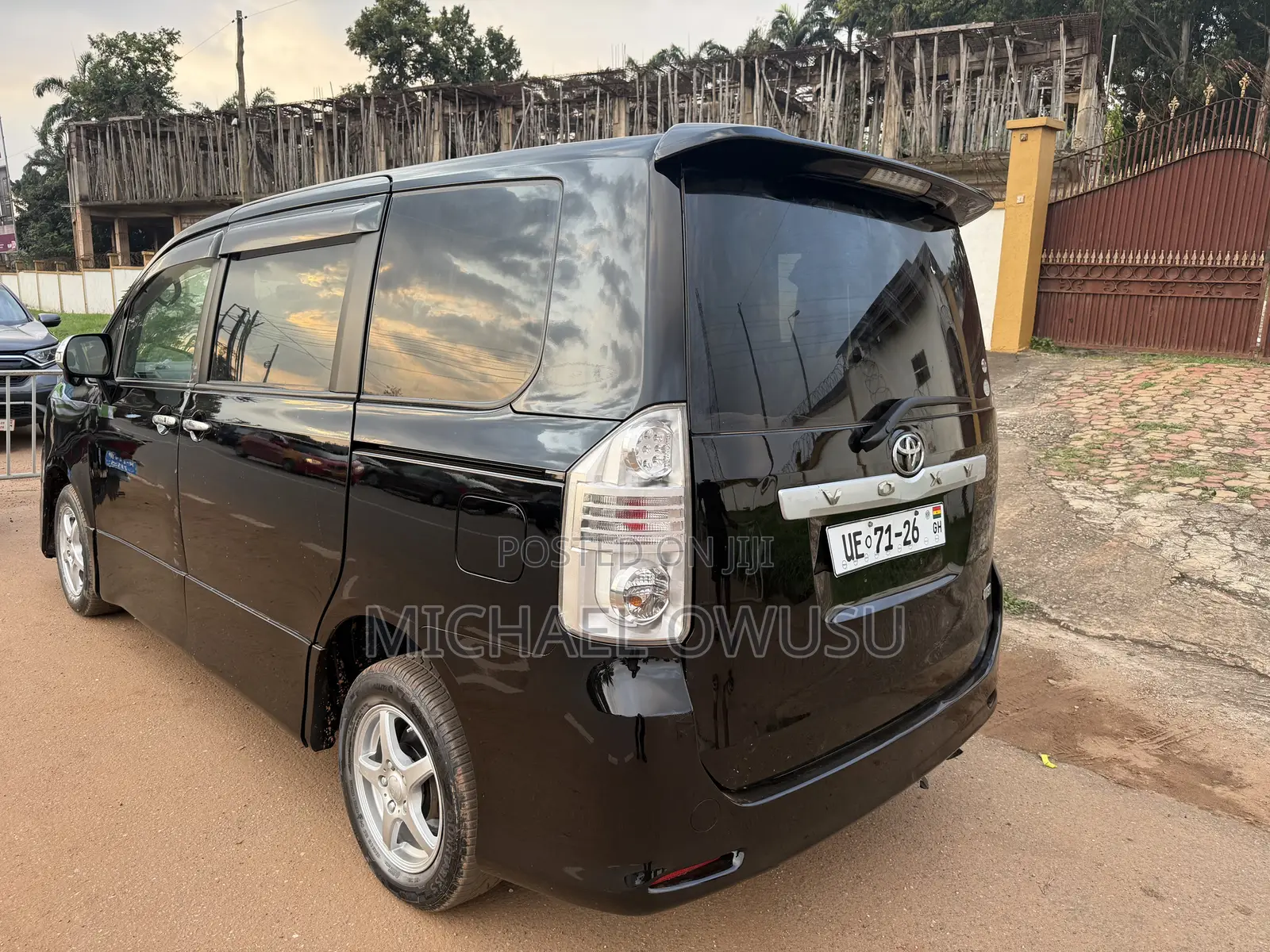 Toyota Voxy 2013 Black