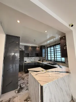 4bdrm Duplex in East Legon Hills, Lake Side Estate for sale