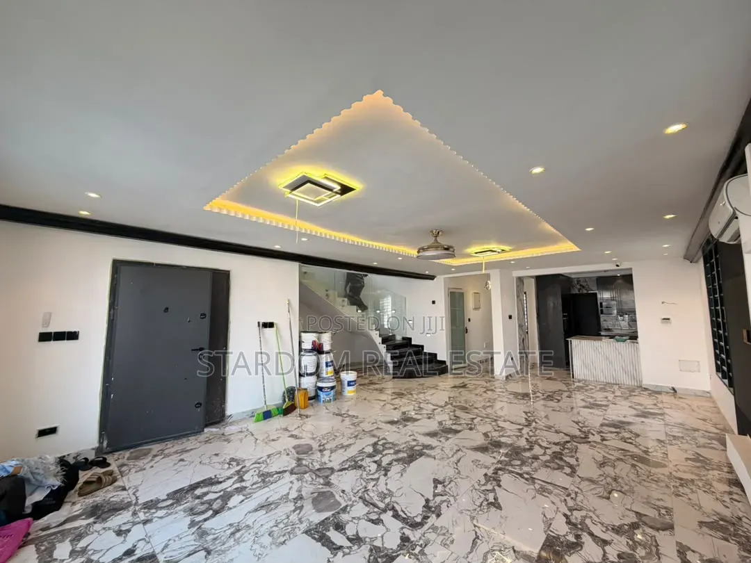 4bdrm Duplex in East Legon Hills, Lake Side Estate for sale