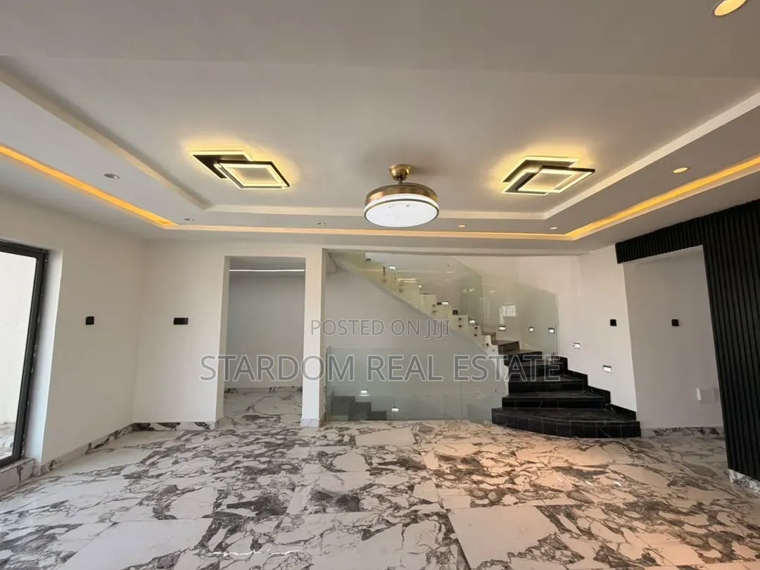 4bdrm Duplex in East Legon Hills, Lake Side Estate for sale