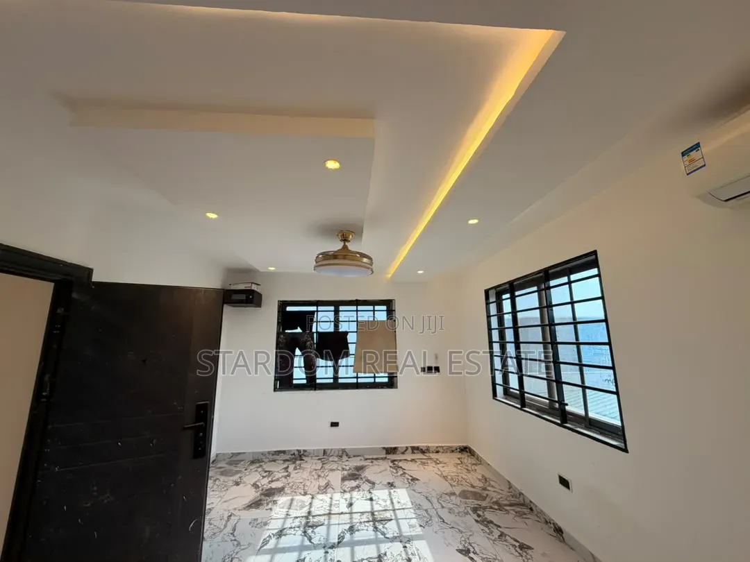 4bdrm Duplex in East Legon Hills, Lake Side Estate for sale