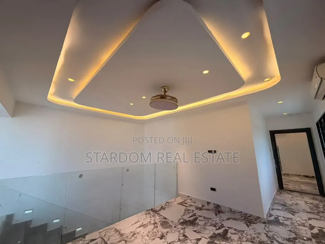 4bdrm Duplex in East Legon Hills, Lake Side Estate for sale