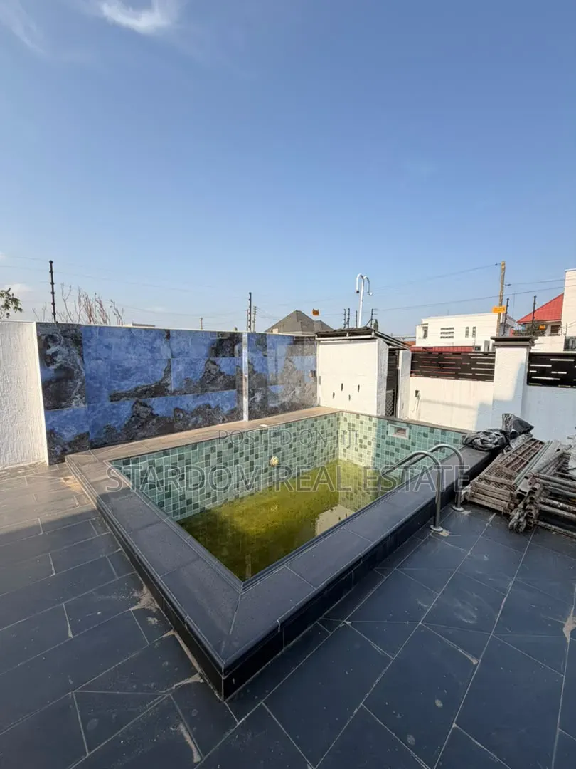 4bdrm Duplex in East Legon Hills, Lake Side Estate for sale
