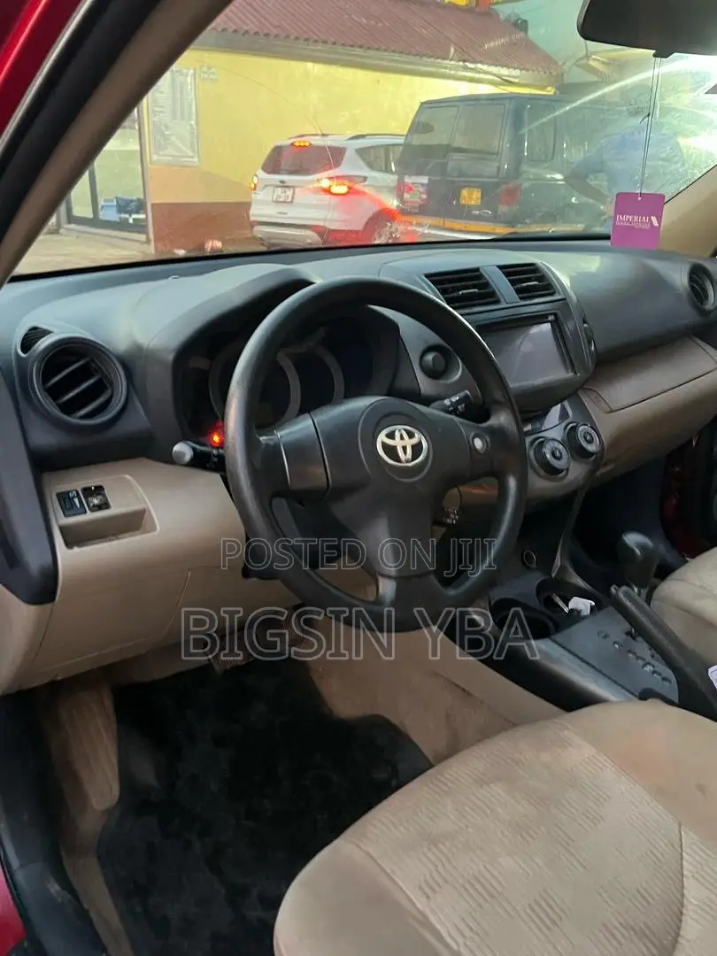Toyota RAV4 4x4 2009 Red