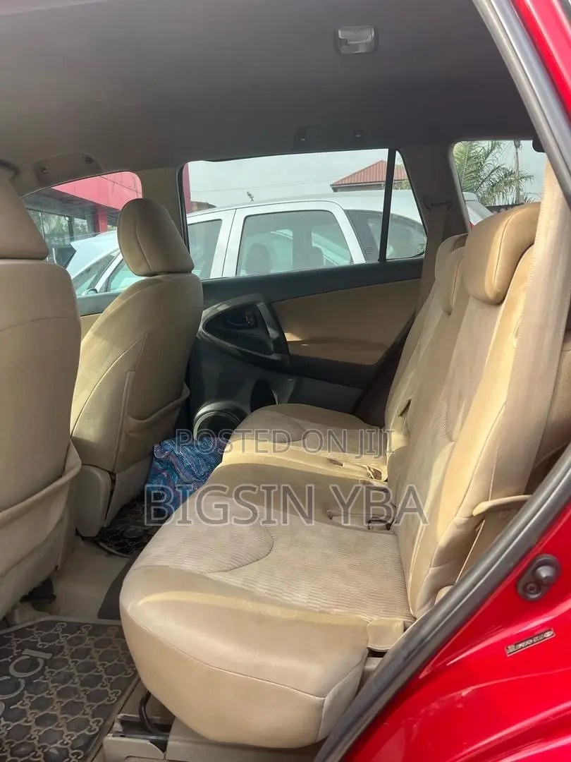 Toyota RAV4 4x4 2009 Red