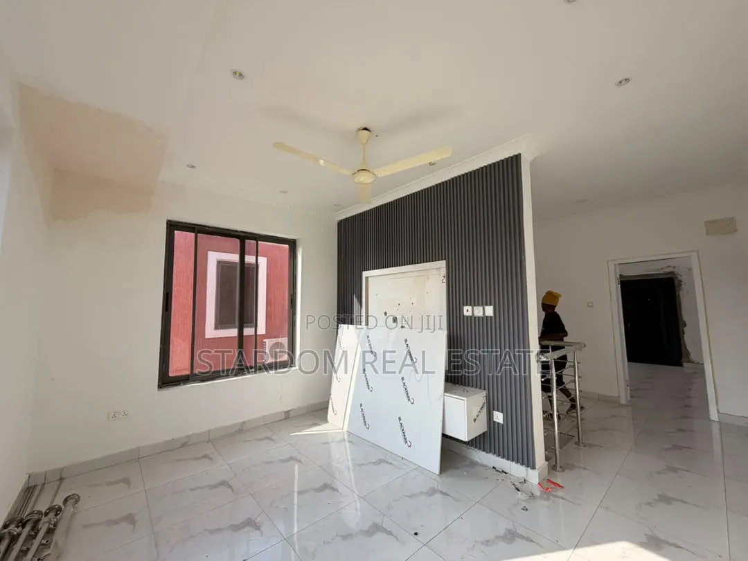 2bdrm Townhouse / Terrace in Ashaley Botwe, Nmai-Dzorn for rent