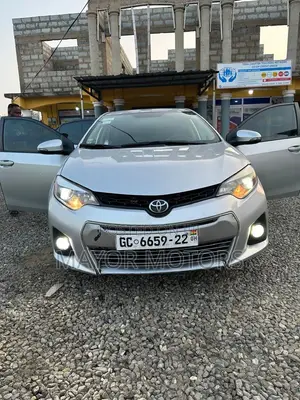 Toyota Corolla S 4dr Sedan (1.8L 4cyl CVT) 2015 Silver