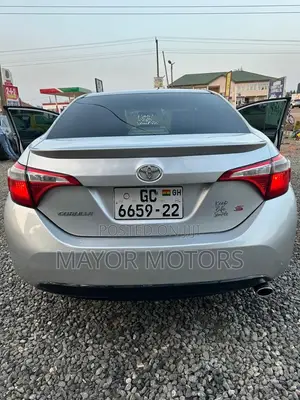 Toyota Corolla S 4dr Sedan (1.8L 4cyl CVT) 2015 Silver