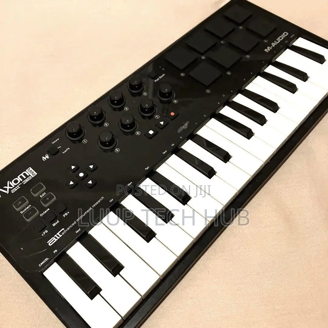 M Audio Axiom Air 32