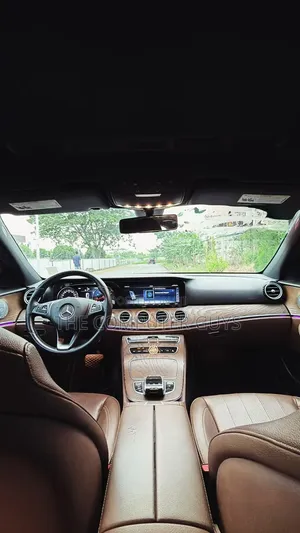 Mercedes-Benz E300 2018 White