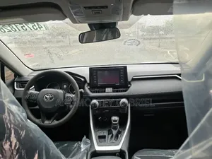 Toyota RAV4 2021 Silver