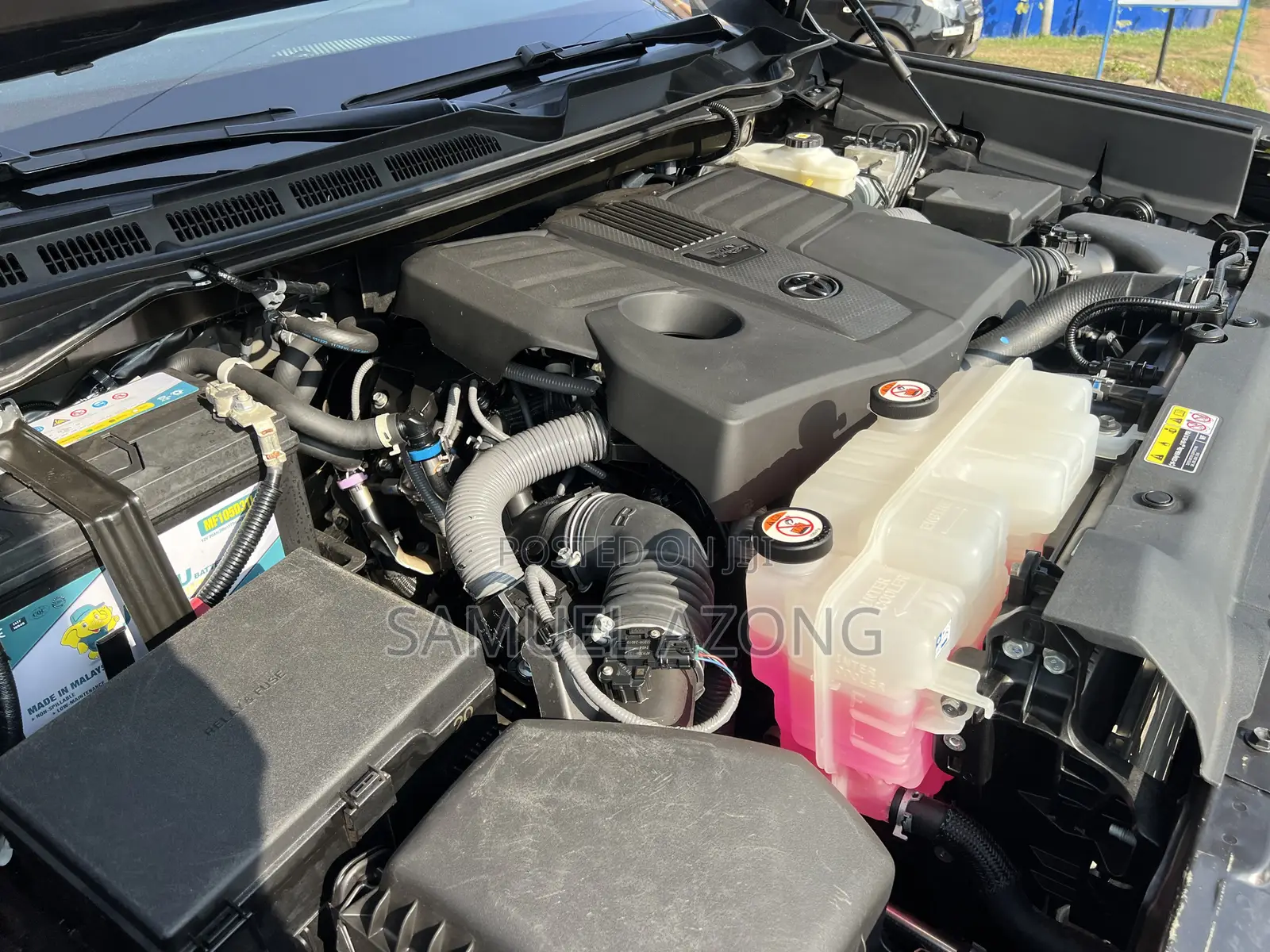 Toyota Tundra 1794 Edition CrewMax 5.5' Bed 2024 Gray