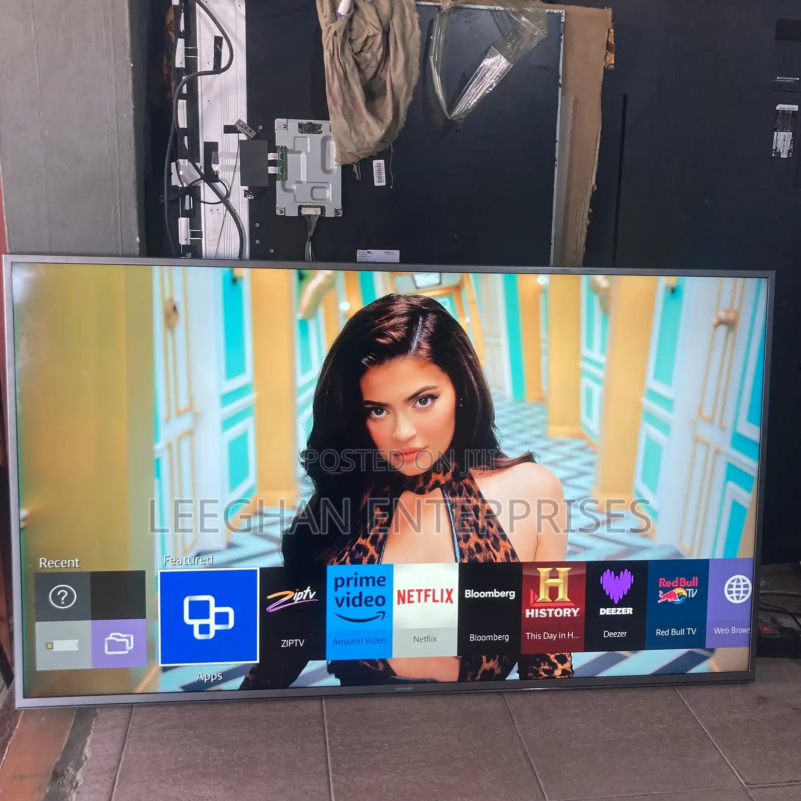 60 Inches Samsung Smart Uhd TV