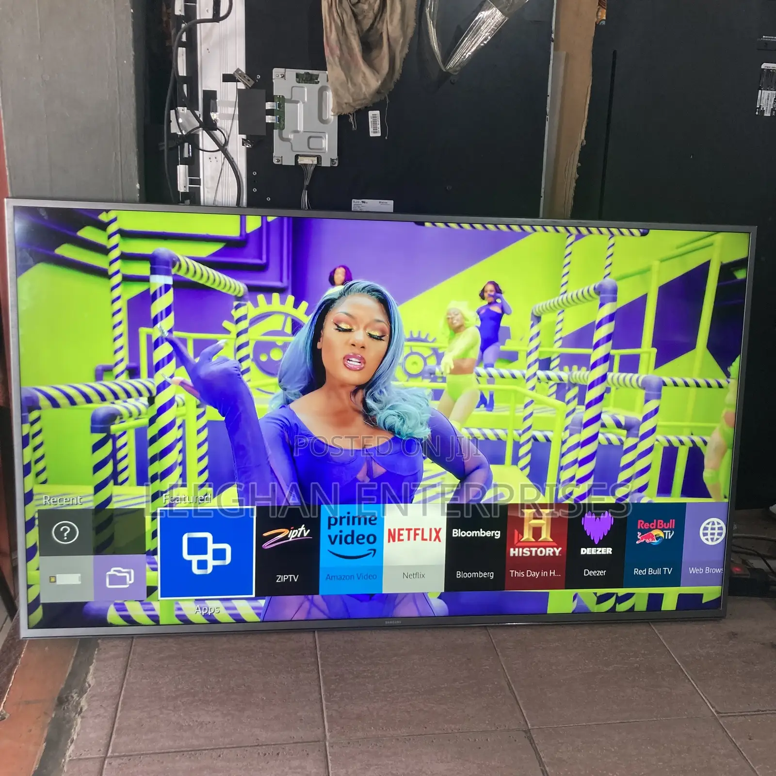 60 Inches Samsung Smart Uhd TV