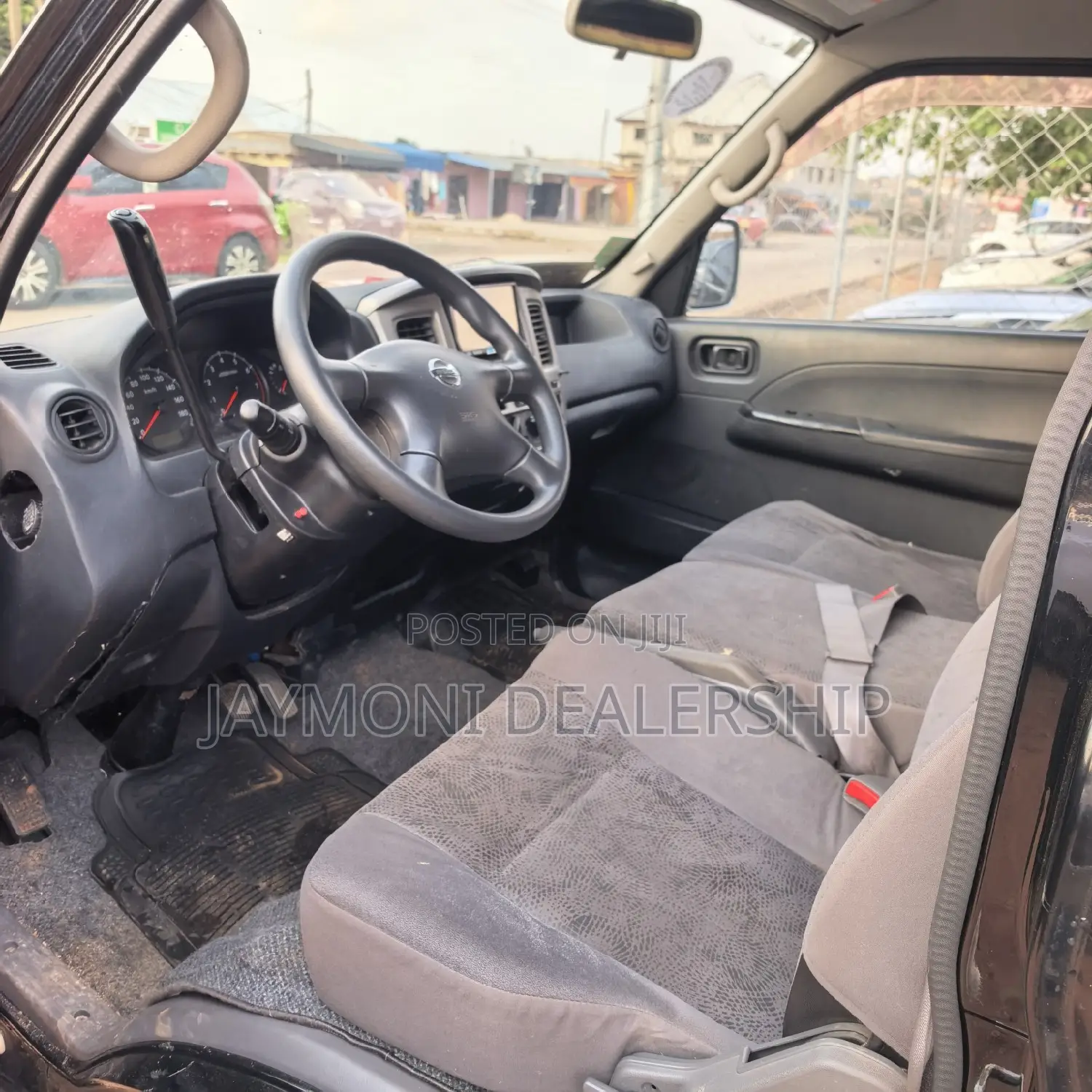 Nissan NV200 2011 Green