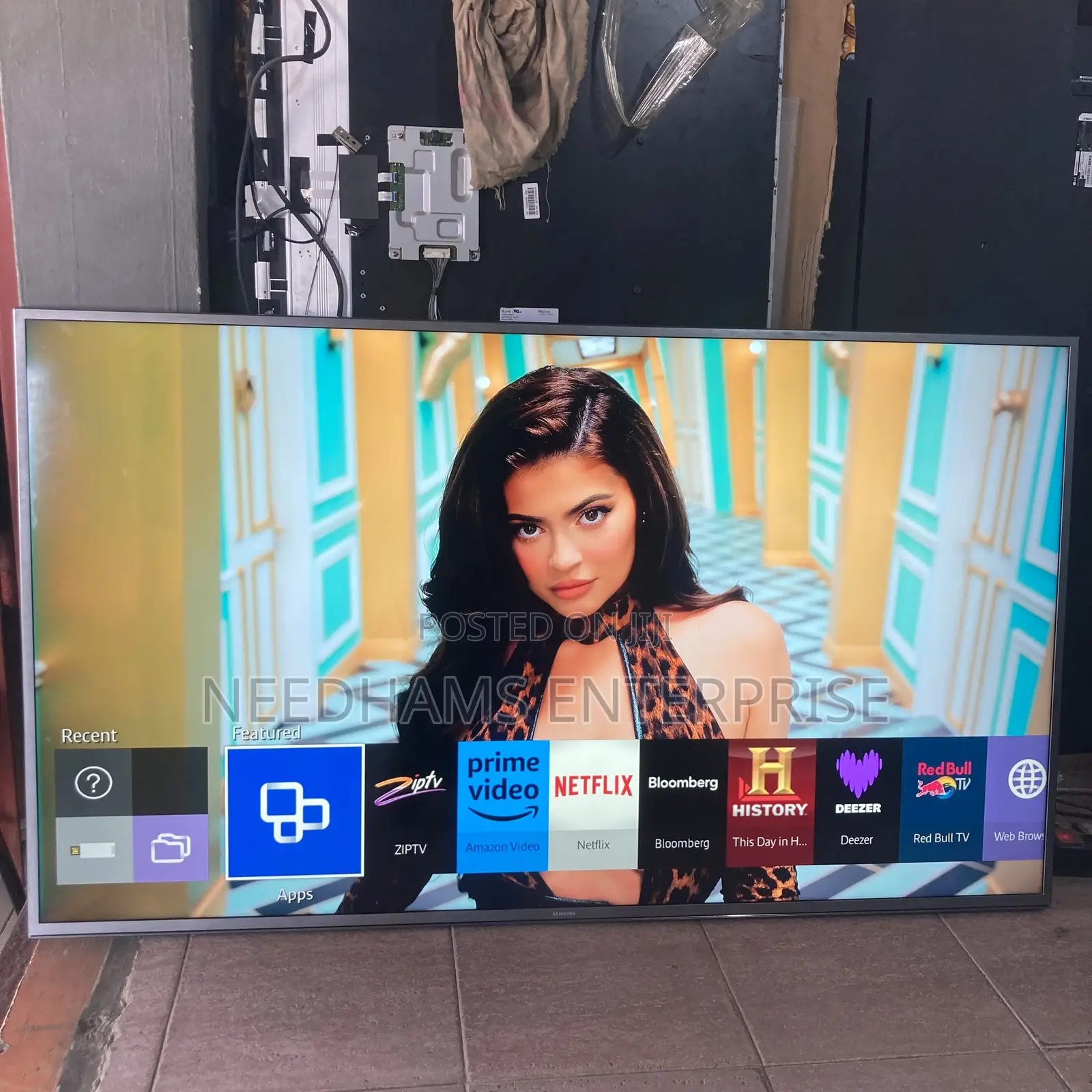60 Inches Samsung Smart Uhd TV