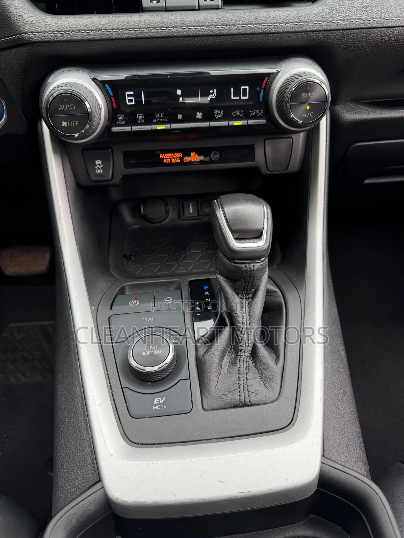 Toyota RAV4 XLE Premium 2021 Gray