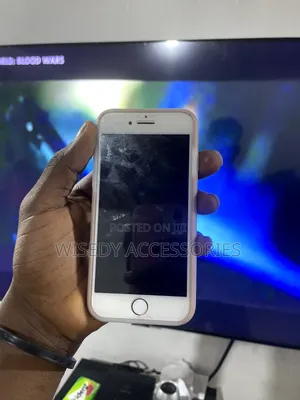 Apple iPhone 7 32 GB Bronze