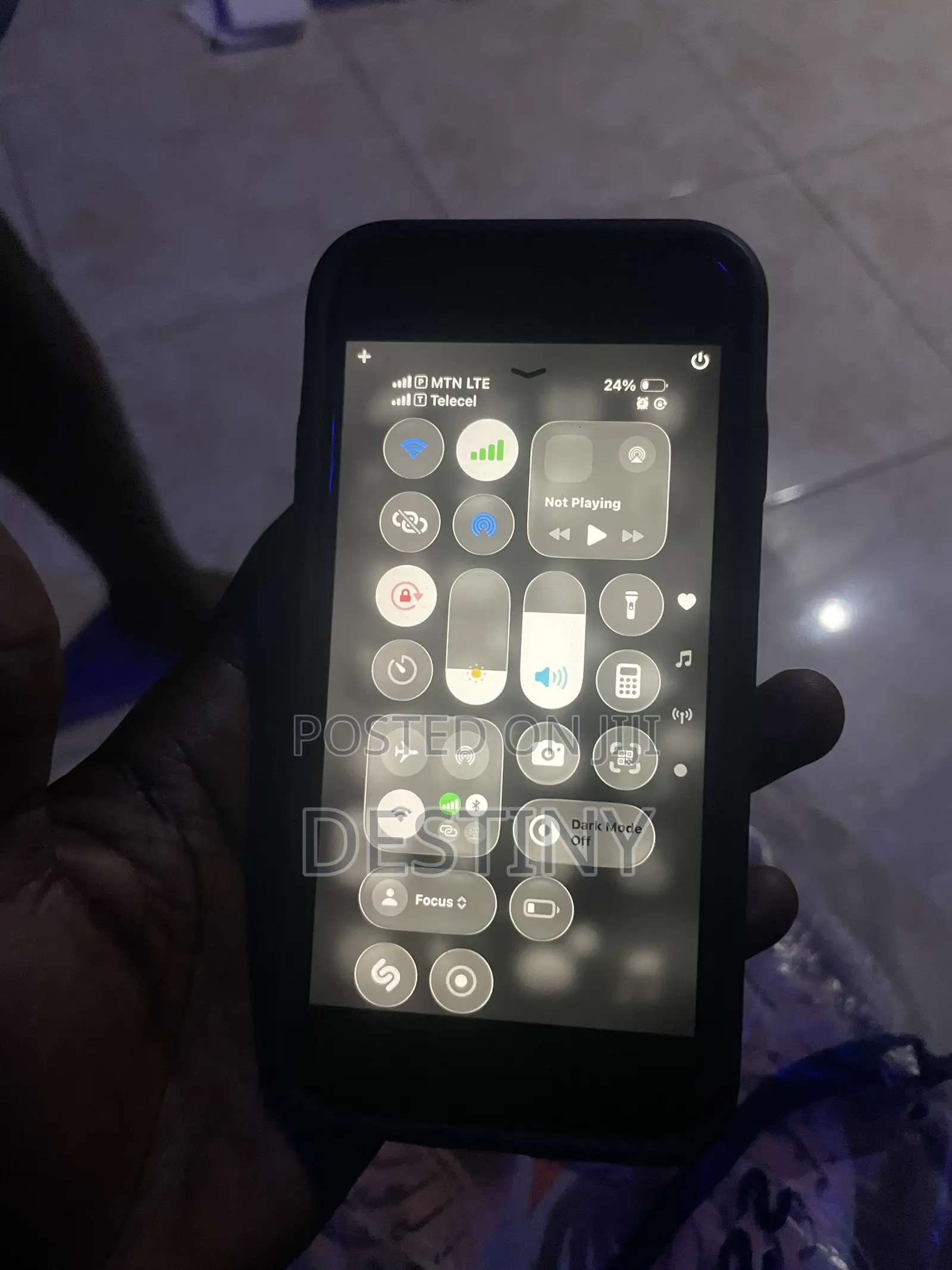 Apple iPhone SE (2020) 64 GB Red