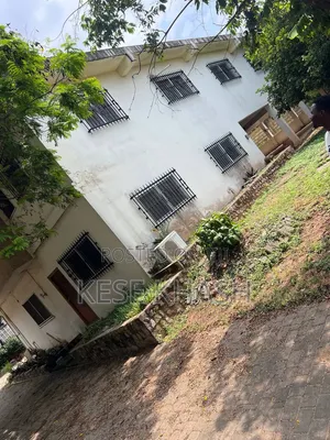 4bdrm House in Kese Cash, Tesano for sale